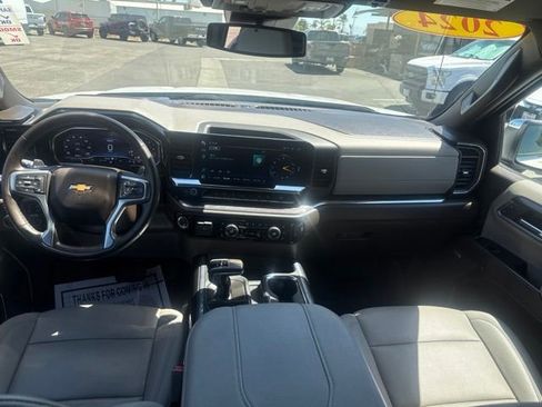Used 2024 Chevrolet Silverado 1500 LTZ AWD/4WD image 19