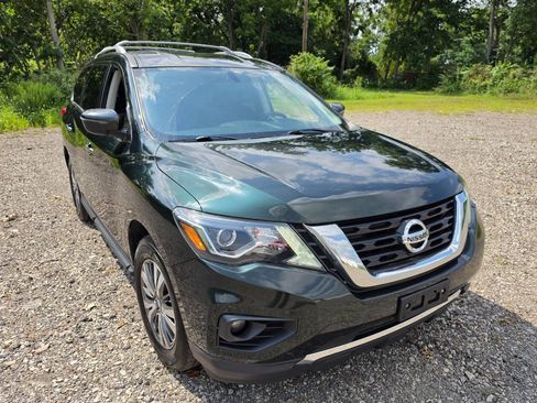 Used 2019 Nissan Pathfinder SV AWD/4WD image 1
