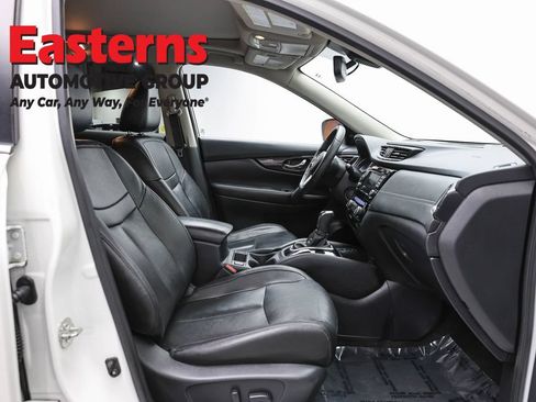 Used 2020 Nissan Rogue SL w/ Premium Package AWD/4WD image 24