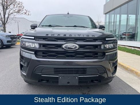 Used 2022 Ford Expedition Max Limited AWD/4WD image 2