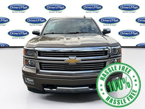 Used 2015 Chevrolet Silverado 1500 High Country w/ High Country Premium Package AWD/4WD image 2