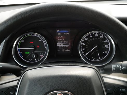 Used 2019 Toyota Camry LE image 21