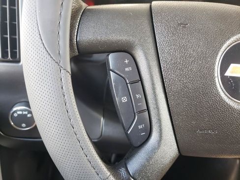 Used 2020 Chevrolet Express 2500 w/ Enhanced Convenience Package RWD image 17