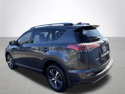 Used 2017 Toyota RAV4 XLE w/ All Weather Liner Package AWD/4WD image 9