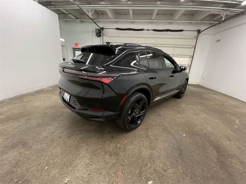 Used 2024 Chevrolet Equinox EV RS image 6