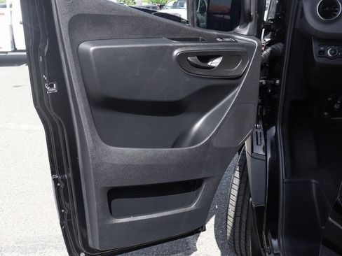 Used 2023 Mercedes-Benz Sprinter 2500 image 14