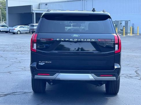 Used 2025 Ford Expedition Platinum w/ Platinum Ultimate Package AWD/4WD image 20