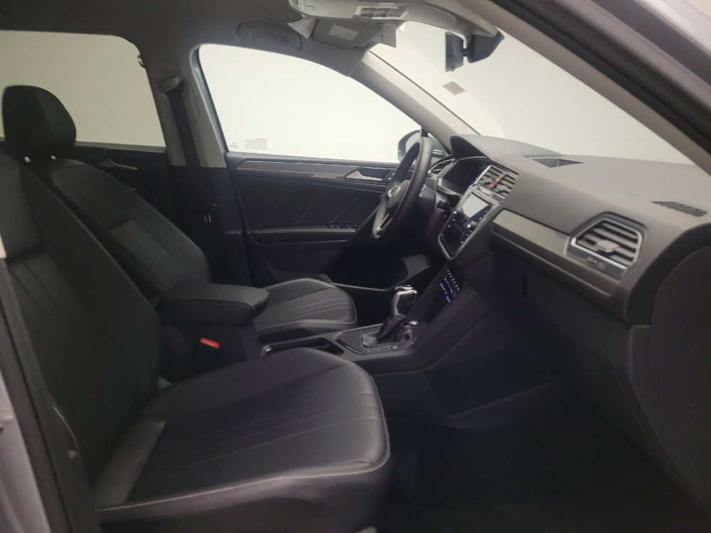 Used 2023 Volkswagen Tiguan SE FWD image 21