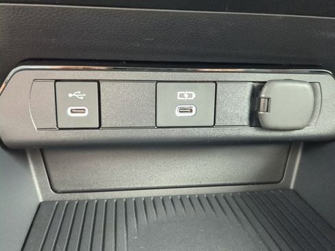 New 2026 Toyota Prius Plug-In Hybrid image 27