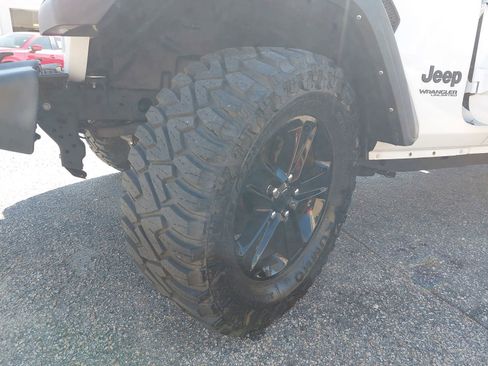 Used 2022 Jeep Wrangler Sport S w/ Sun And Sound Package image 33