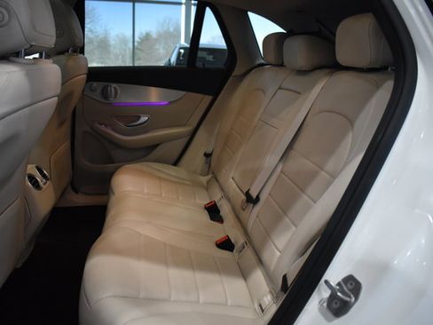 Used 2020 Mercedes-Benz GLC 300 4MATIC image 31
