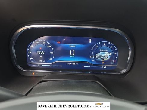 Used 2024 Chevrolet Suburban Premier AWD/4WD image 46