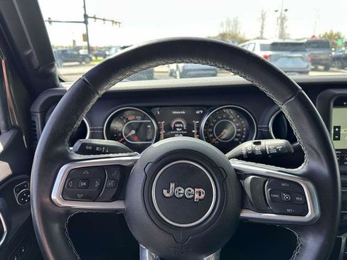 Used 2021 Jeep Wrangler Unlimited Sahara w/ Uconnect 4C Nav & Sound Group AWD/4WD image 16