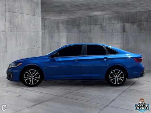 Used 2024 Volkswagen Jetta Sport FWD image 3