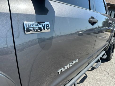 Used 2015 Toyota Tundra SR5 w/ SR5 Upgrade Package AWD/4WD image 41