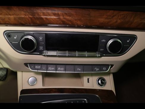 Used 2018 Audi Q5 2.0T Premium Plus w/ Premium Plus Package image 21