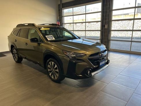 Used 2025 Subaru Outback Limited image 5
