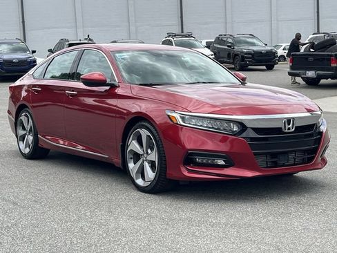 Used 2019 Honda Accord Touring image 16