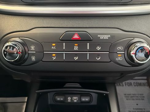 Used 2020 Kia Sorento LX FWD image 50