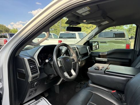 Used 2019 Ford F150 Lariat w/ Equipment Group 501A Mid AWD/4WD image 6