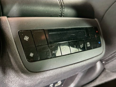Used 2025 Nissan Pathfinder SV AWD/4WD image 26