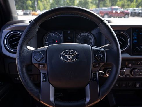 Used 2019 Toyota Tacoma TRD Off-Road AWD/4WD image 28