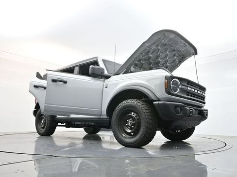 Used 2026 Ford Bronco Big Bend w/ Black Diamond Package AWD/4WD image 35