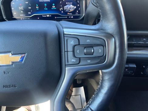 Used 2022 Chevrolet Silverado 1500 LT AWD/4WD image 18
