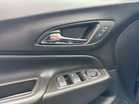 Certified 2024 Chevrolet Equinox LT image 19