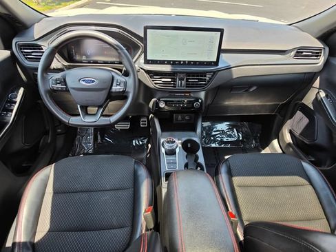 Used 2024 Ford Escape ST-Line w/ Tech Pack #1 AWD/4WD image 2