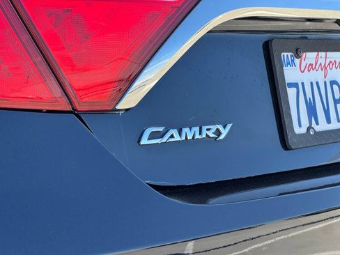 Used 2017 Toyota Camry SE w/ Moonroof Package FWD image 23
