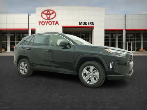 New 2025 Toyota RAV4 XLE image 28