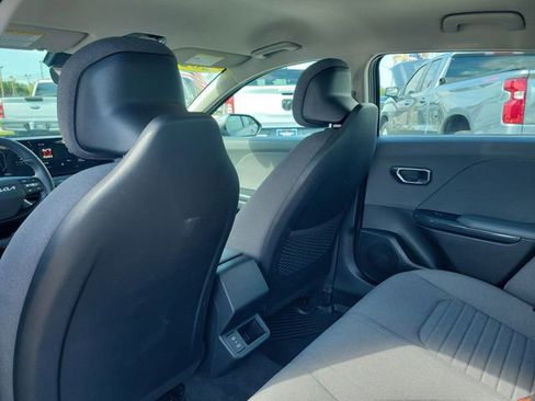 Used 2025 Kia K4 EX image 13