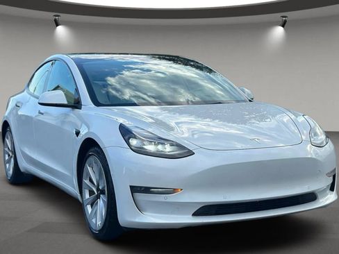 Used 2022 Tesla Model 3 Long Range AWD/4WD image 8