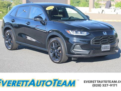 Used 2024 Honda HR-V Sport image 1