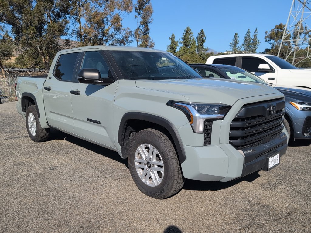 Used 2026 Toyota Tundra SR5 w/ SR5 Convenience Package RWD image 1