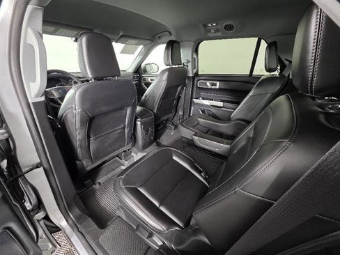 Used 2024 Ford Explorer XLT w/ Equipment Group 202A image 29