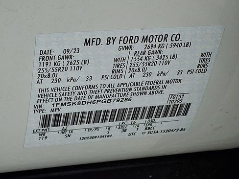 Certified 2023 Ford Explorer XLT w/ Equipment Group 202A AWD/4WD image 30