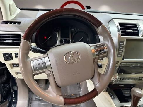 Used 2019 Lexus GX 460 Premium w/ Premium Package AWD/4WD image 11