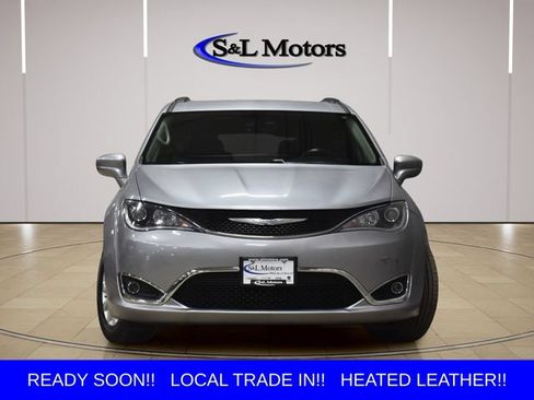 Used 2019 Chrysler Pacifica Touring-L w/ Advanced Safetytec Group FWD image 2