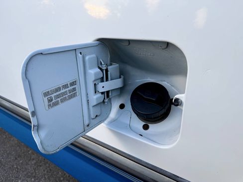 Used 1994 Ford F250 XLT image 77