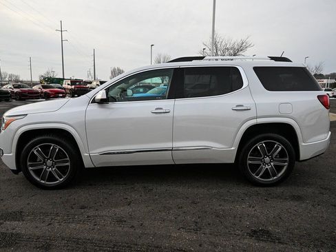 Used 2017 GMC Acadia Denali w/ Technology Package image 8