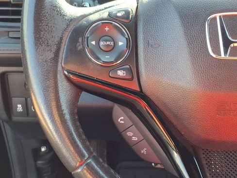 Used 2019 Honda HR-V Sport image 17