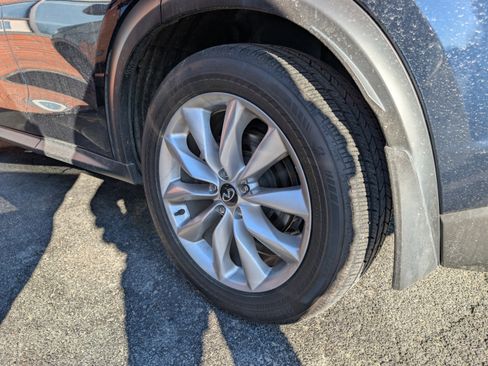 Used 2022 INFINITI QX50 Essential image 11