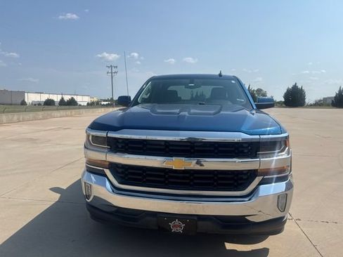 Used 2017 Chevrolet Silverado 1500 LT w/ All Star Edition RWD image 2