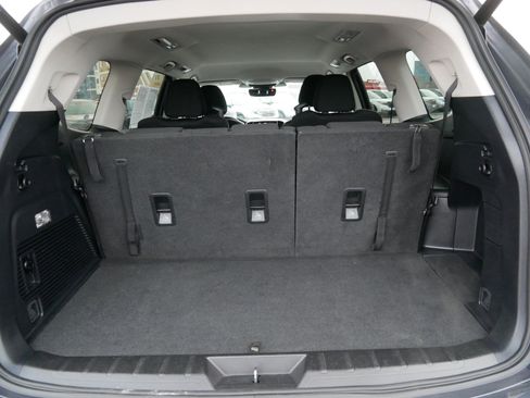 Used 2023 Subaru Ascent Premium w/ Convenience Package image 18