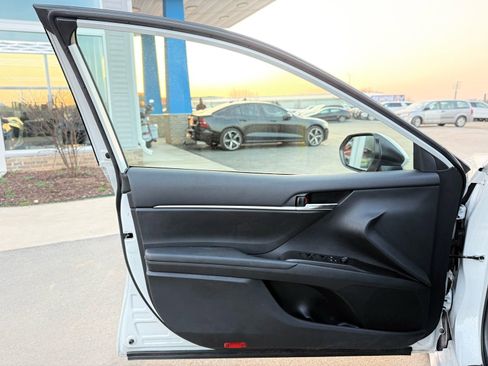 Used 2024 Toyota Camry LE w/ Convenience Package image 11