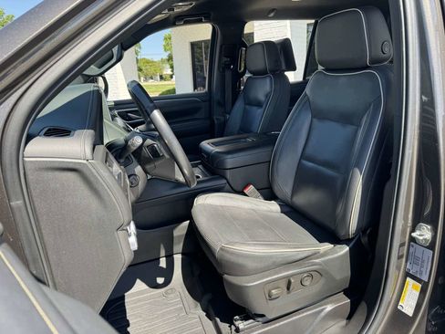 Used 2021 GMC Yukon SLT w/ Rear Media and Nav Package RWD image 10