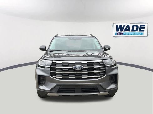 New 2026 Ford Explorer Active RWD image 2