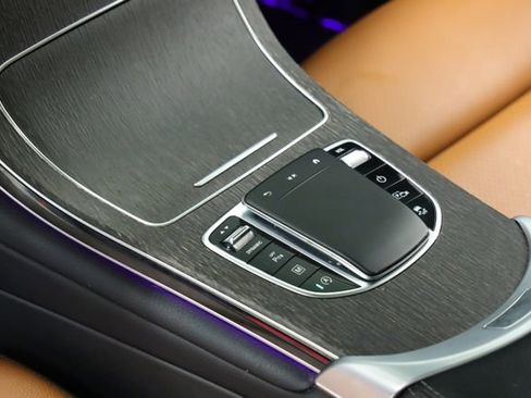 Used 2022 Mercedes-Benz GLC 300 4MATIC Coupe image 25